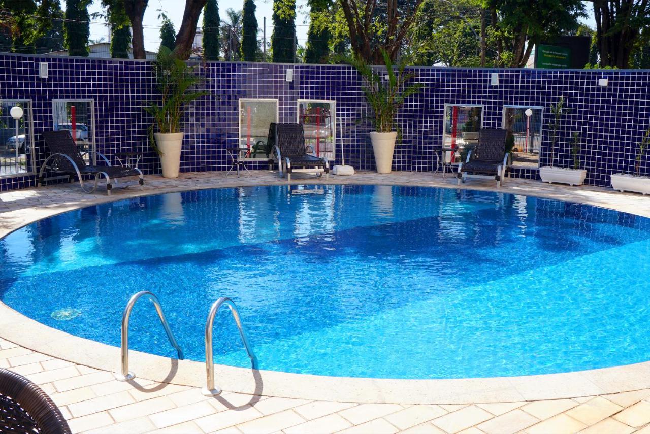 Hotel Golden Park Uberaba By Nacional Inn エクステリア 写真
