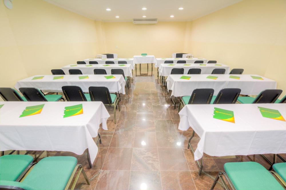 Hotel Golden Park Uberaba By Nacional Inn エクステリア 写真